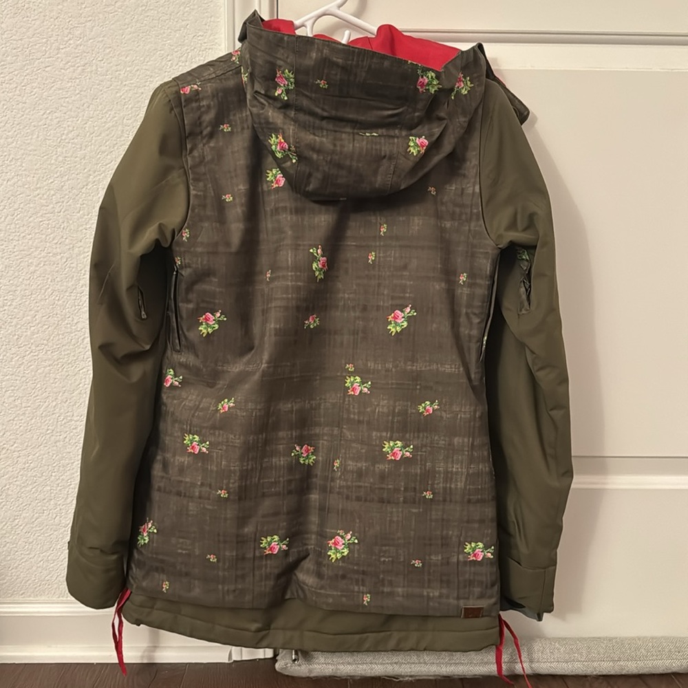 Roxy Winter Jacket - Picture 3 of 7